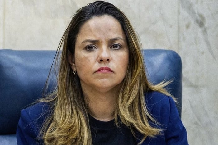 Janaína Lima alega que reformou com recursos próprios seu gabinete e que retirou itens por recomendação de advogados. Foto: Câmara Municipal de São Paulo