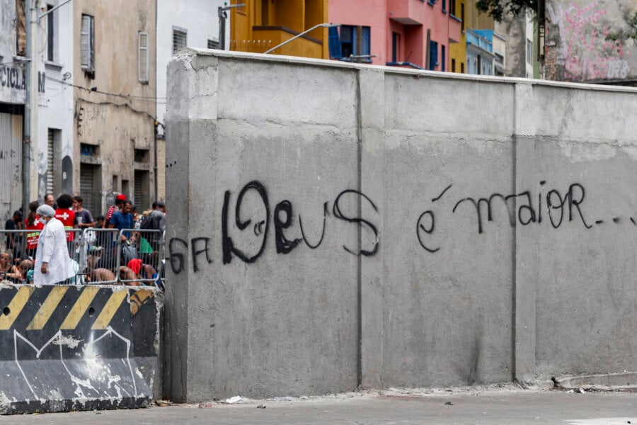 Para parlamentares do partido, muro ao redor da Cracolândia nega dignidade humana e viola igualdade, liberdade e acesso a direitos essenciais
Foto: Paulo Pinto/Agência Brasil