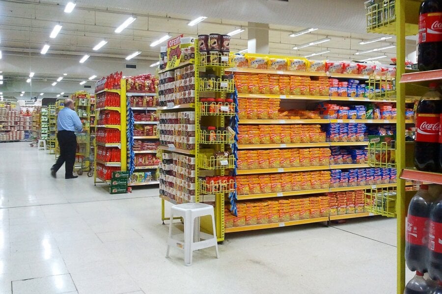 Preço dos alimentos pressiona o governo Lula, que reage. Foto: Marcos Santos/Agência USP