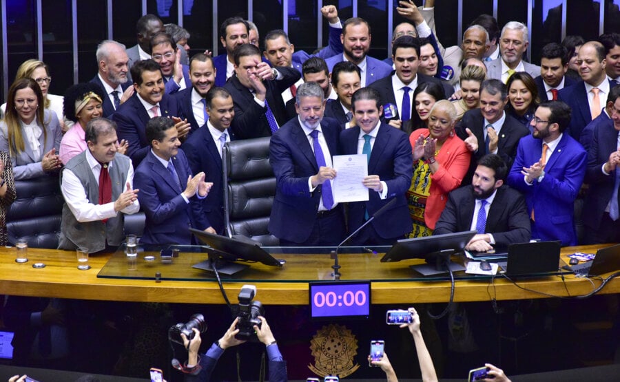 Hugo Motta (Republicanos-PB) teve a segunda maior votação em uma eleição para presidente da Câmara, atrás apenas do antecessor Arthur Lira (PP-AL). Foto: Zeca Ribeiro/Câmara dos Deputados