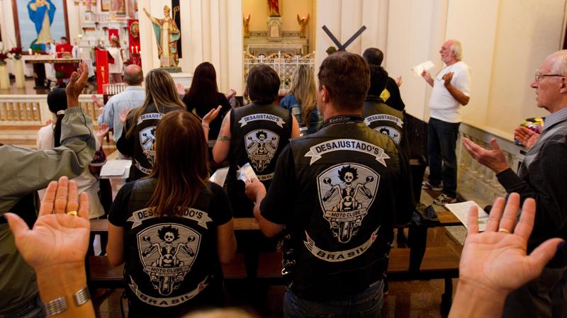 Autora propõe homenagear o motociclista Antônio Nômade.