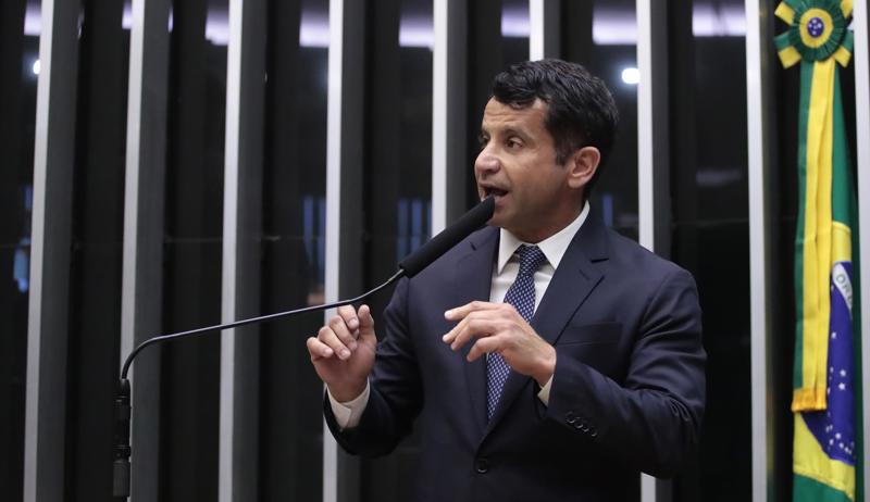 Texto de Doutor Luizinho, que modifica a estrutura administrativa da OAB, segue para análise do Senado.