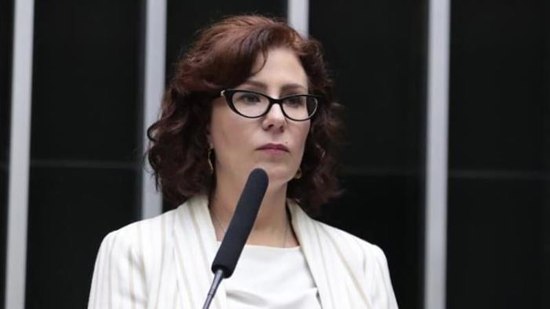 Zambelli está sob custódia na Itália desde julho de 2025, ao fugir de condenação no Brasil.