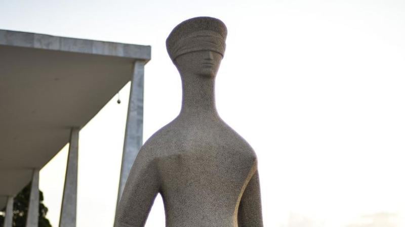 Operação investiga dois técnicos do Seguro Social, um servidor do Serpro e um auditor membro da Eqrat.