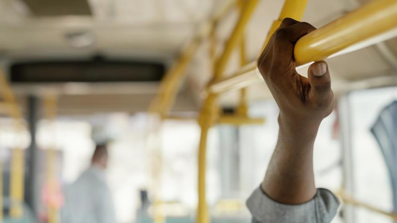Após cinco anos de debate, o projeto moderniza regras do transporte coletivo e não institui tributos adicionais.