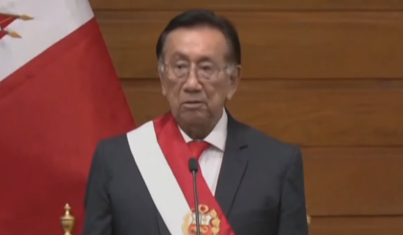 Aos 83 anos, Balcázar torna-se o presidente mais velho da história do Peru.