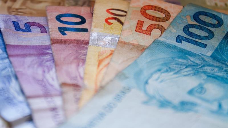 Mercado projeta redução da inflação para 3,95%.