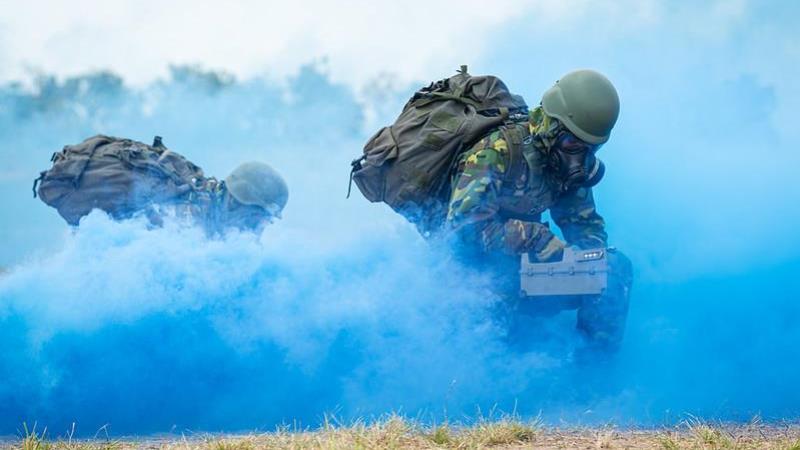 Projeto faculta a decretação de garantia da lei e da ordem.