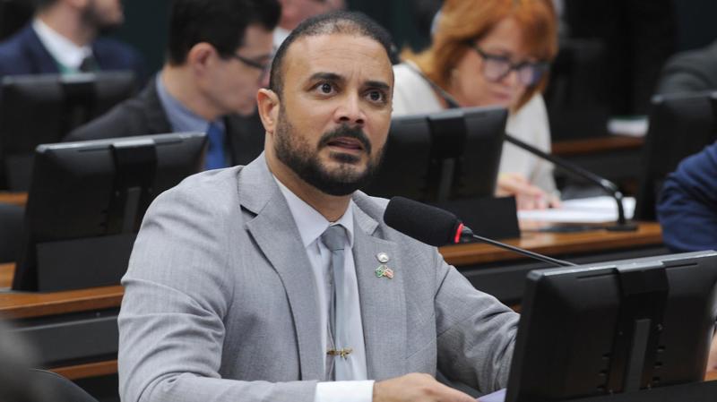 Tributo deixaria de incidir diretamente sobre o valor de mercado do veículo.