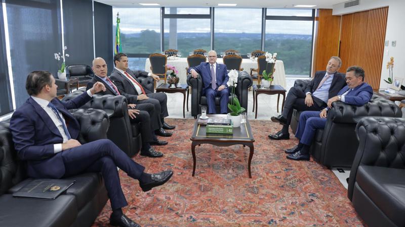 Reunião na presidência do STF. 