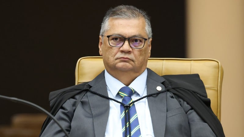 Medida de Flávio Dino fixa prazo para tribunais reavaliarem verbas e reforça controle sobre supersalários.