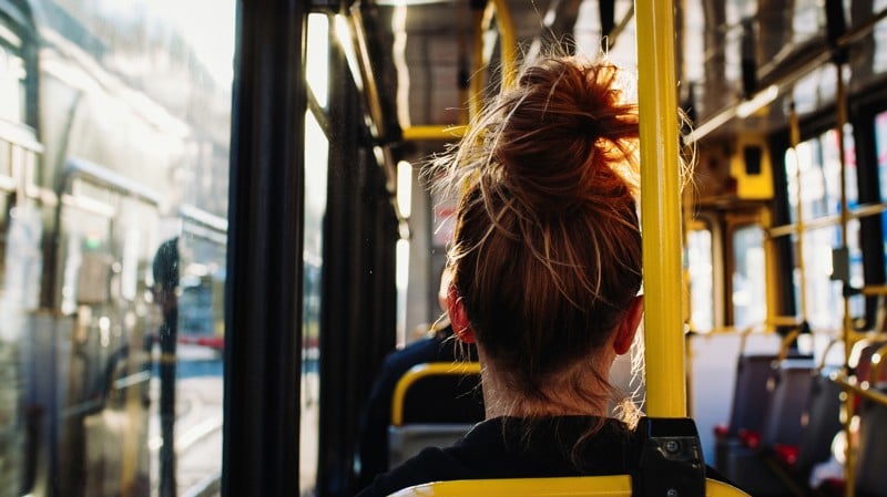 Medida visa reduzir vulnerabilidade e risco de violência sem custos para empresas. 