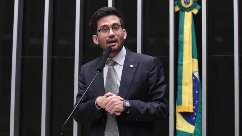 Texto altera o Código Penal.