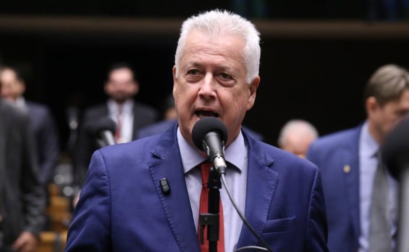 Rodrigo Rollemberg é autor de um dos requerimentos de criação da CPI do Banco Master.