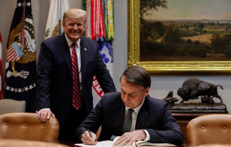 Encontro entre Beattie e Bolsonaro deve ocorrer no dia 18 de março, com acompanhamento de intérprete autorizado.