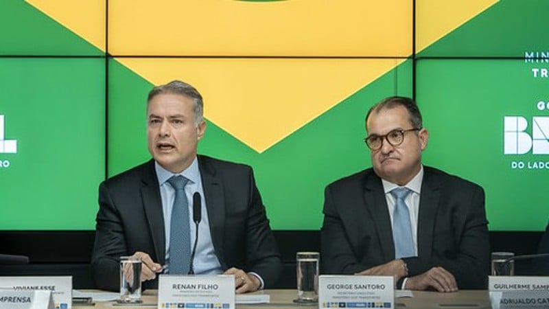 Governo anuncia medidas para ampliar a fiscalização do cumprimento da tabela do piso mínimo do frete.