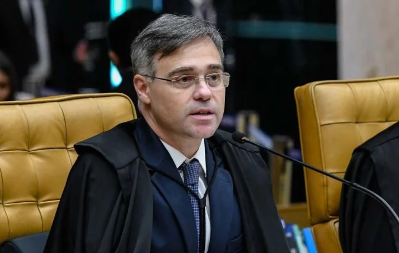 André Mendonça deu 48 horas para Davi Alcolumbre prorrogar a CPMI do INSS.
