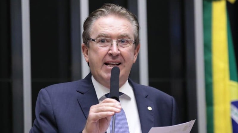 Autor defende que definição de mandatos fortalece institucionalmente a Suprema Corte.