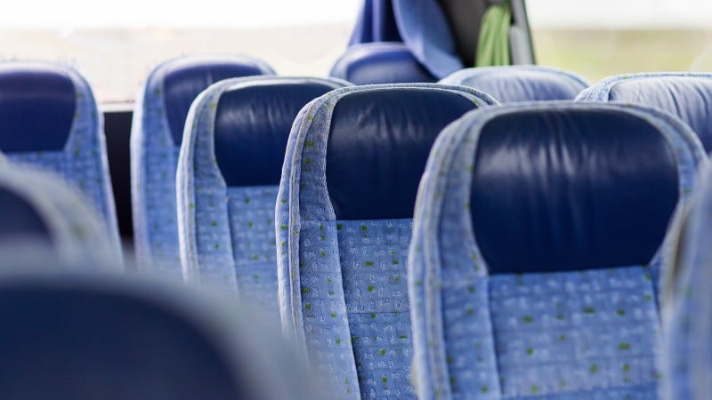 Modelo regulatório trava mercado, reduz concorrência e limita acesso da população ao serviço.