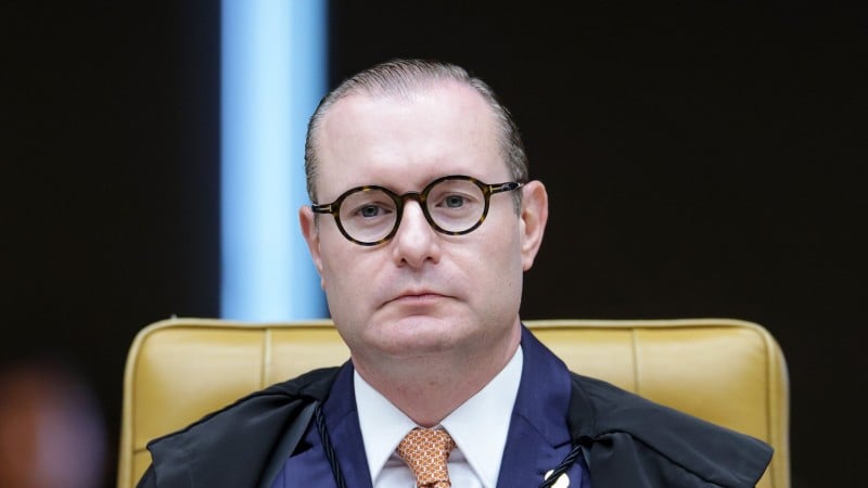 Zanin suspende eleições indiretas para governo do RJ.
