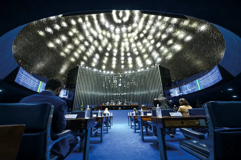 MP que reajusta salário de MPs e bombeiros do DF e ampliação do TRF5 estão na pauta da semana no Senado.