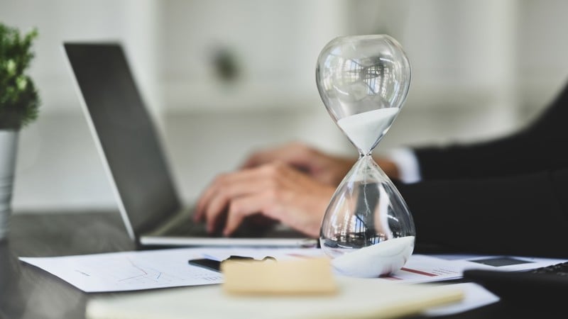 Entre direitos, tecnologia e produtividade, país precisa definir seu caminho na nova economia.