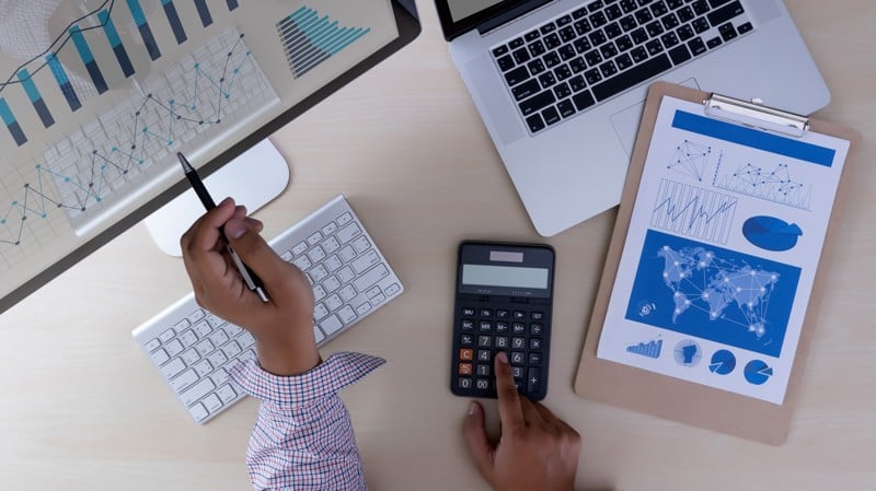 Projeto avança na resolução de falências, mas ainda precisa focar na prevenção de riscos.