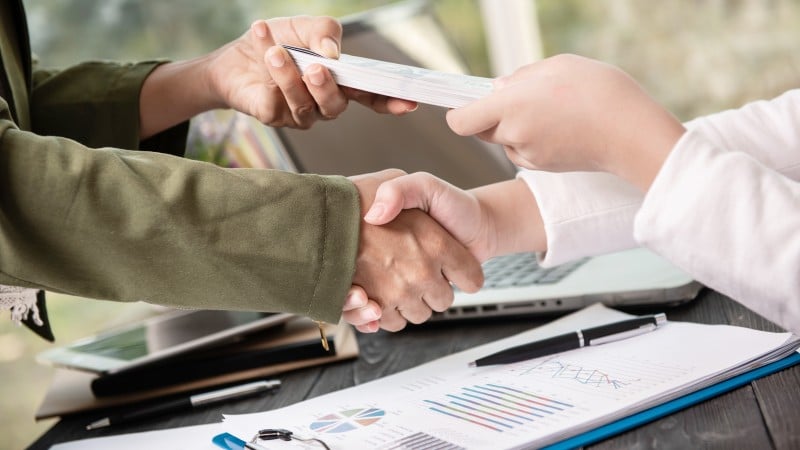 Projeto prevê remuneração obrigatória em todas as formas de estágio.