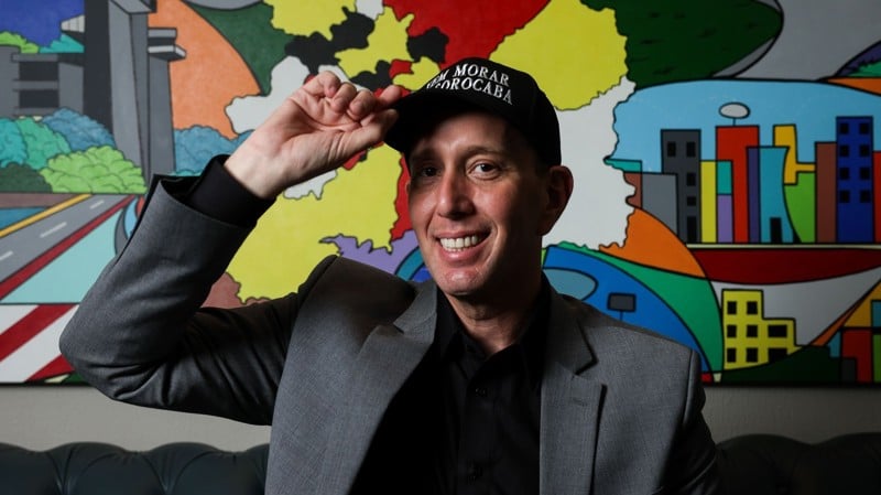 Rodrigo Manga comemorou retorno à prefeitura após ser alvo de operação da PF no final de 2025.