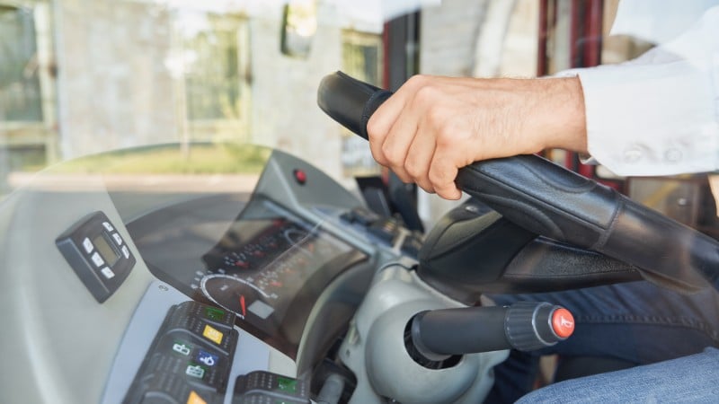 Projeto prevê piso para motoristas de transporte público em cidades grandes.