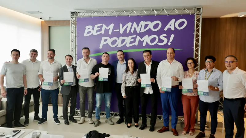 Presidente do Podemos, deputada Renata Abreu filia os colegas Marangoni, Delegado Bruno Silva, Ribamar Silva e David Soares, entre outros políticos. Bancada foi uma das que mais cresceram na janela.