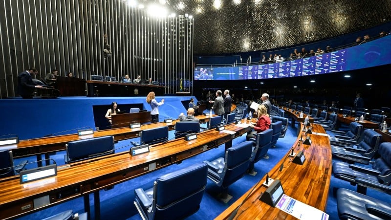 Senadores devem se reunir na terça-feira (7) para analisar propostas.