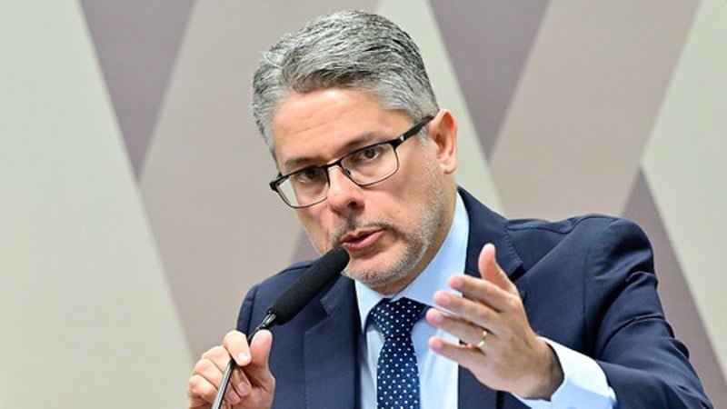 Vieira pede prorrogação da CPI do Crime Organizado por 60 dias.
