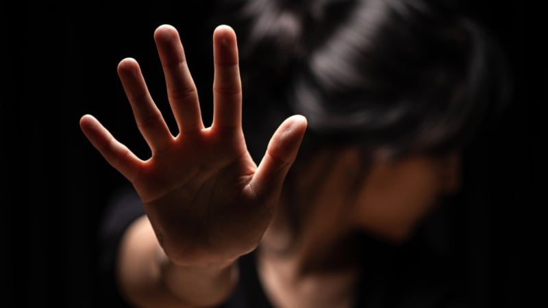 A mudança altera a Lei Maria da Penha.