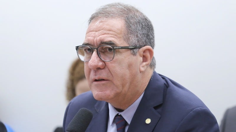 Deputado é autor do projeto que regulamenta o trabalho por app.