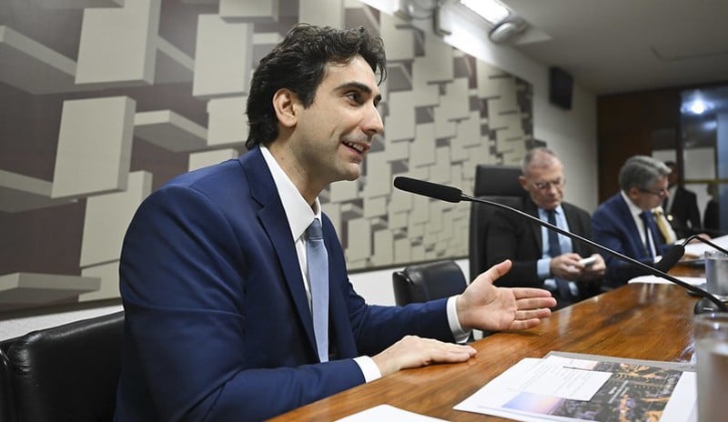 Galípolo: no dia da liquidação, caixa do Master equivalia a apenas 10% do valor que precisava honrar naquela data.