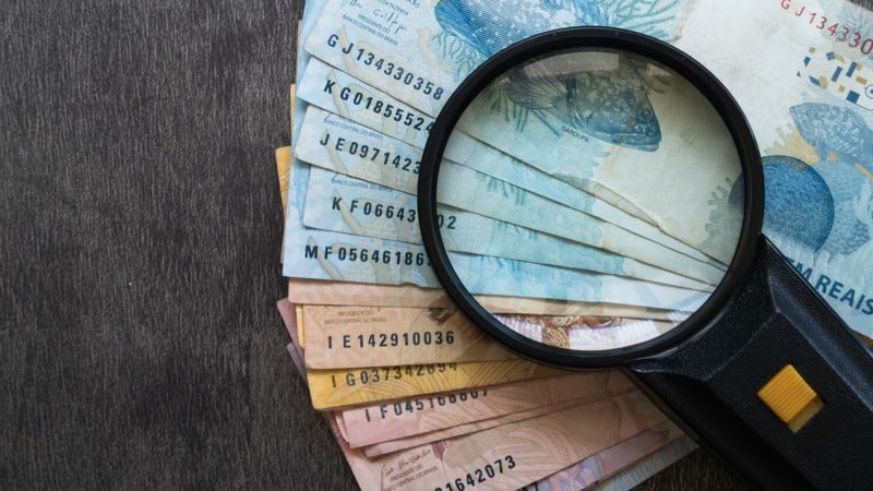 Proposta de teto por lei complementar confronta desenho previsto na Constituição.