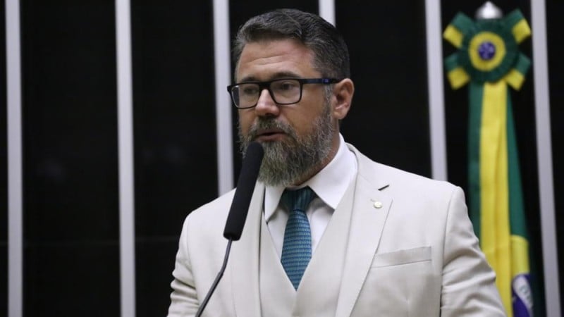 Propostas de Pollon visam alterar o Estatuto do Desarmamento.