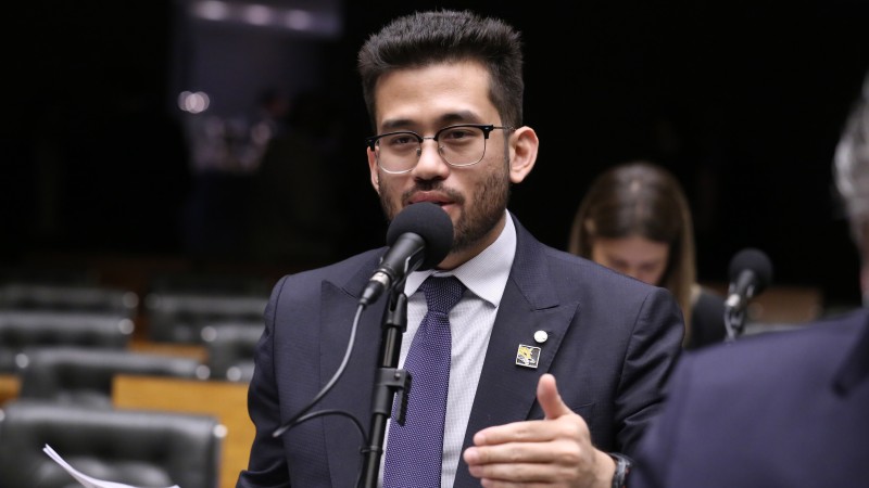 Deputado propôs dobrar pena de detentos que se recusem a trabalhar.