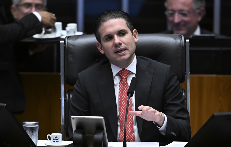 Hugo Motta entregou o que havia se comprometido com o PT: a eleição de Odair Cunha para o TCU.