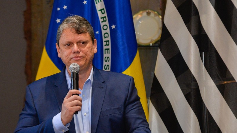 Com Tarcísio, o que se viu foi descaso.