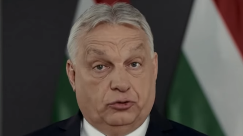 Após 16 anos, saída de Orbán abre debate sobre reconstrução institucional no país.