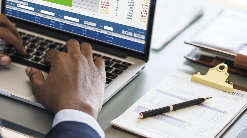 Crescimento das dívidas exige uso de dados, tecnologia e novas formas de negociação.