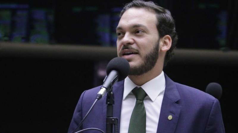 Prisão ocorre em meio ao avanço de investigações sobre infiltração do crime organizado em estruturas institucionais.