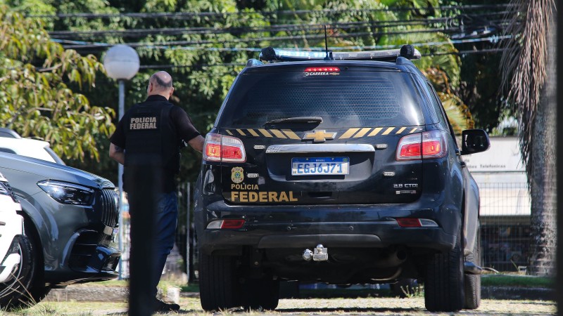 Decisão judicial atende a pedido da PF para manutenção da prisão.