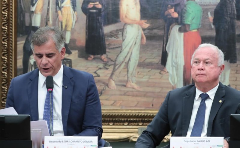 O presidente da CCJ, Leur Lomanto Junior, e o relator da PEC na comissão, Paulo Azi.