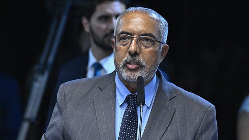 Paulo Paim é autor de uma das propostas de redução de escala de trabalho.