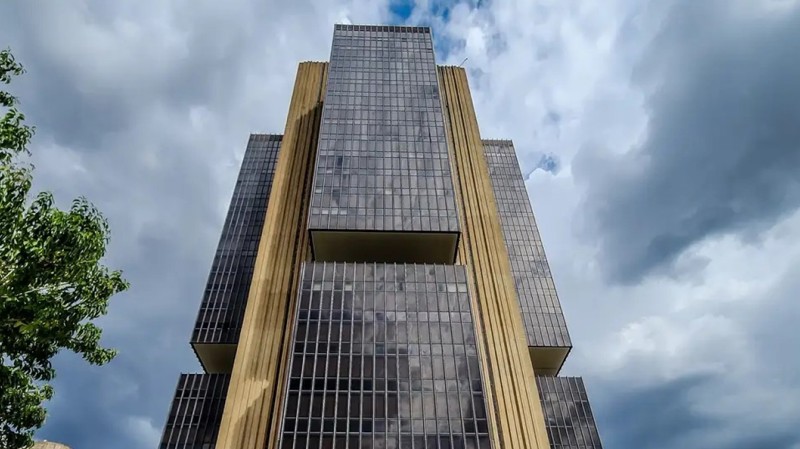 A medida passa a valer em 4 de maio e proíbe apostas sobre o vencedor das eleições, por exemplo.