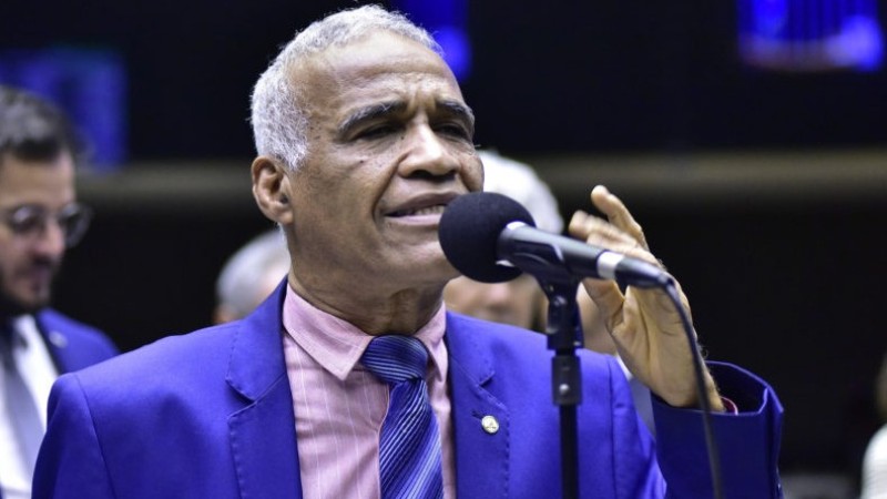 Deputado Pastor Sargento Isidório é autor do projeto que trata do uso de banheiros em espaços coletivos.