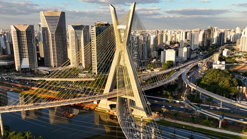 Alianças e movimentos mostram que São Paulo concentra forças decisivas na eleição presidencial.